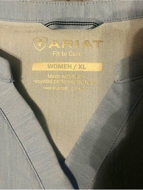 Ariat Women's Scrub Set V-Neck Top - Light Blue and matching pants XL